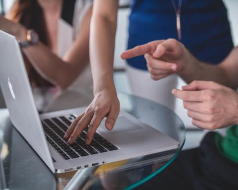 Photo by Mimi Thian on Unsplash