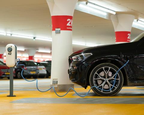 How Businesses Can Capitalise On The Shift To Electric Vehicles